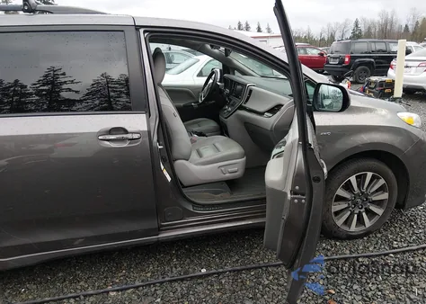 2018 Toyota Sienna Xle 7 Passenger from USA, damaged, VIN 5TDDZ3DC1JS202440
